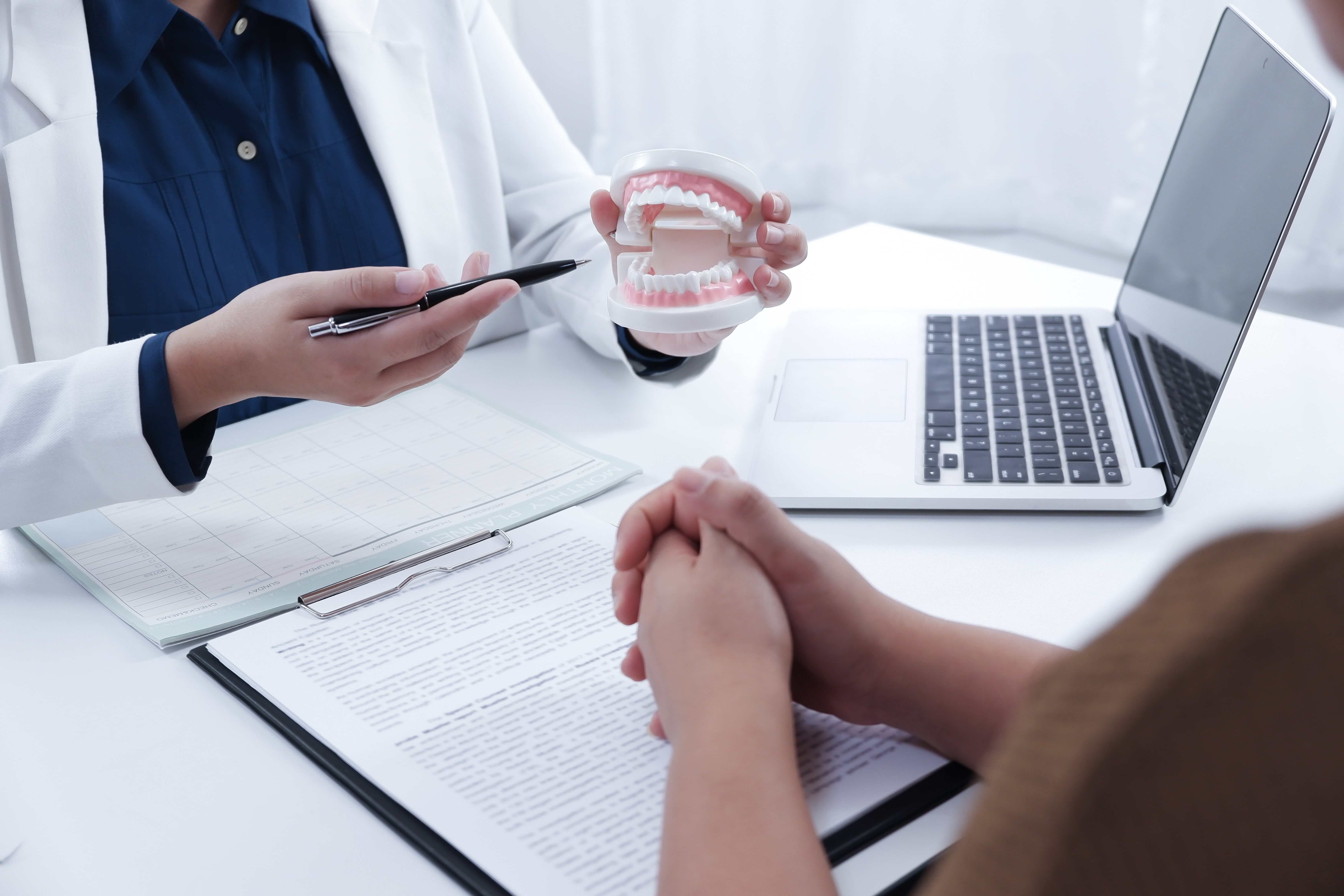 ¿Cómo buscar más pacientes en odontología?