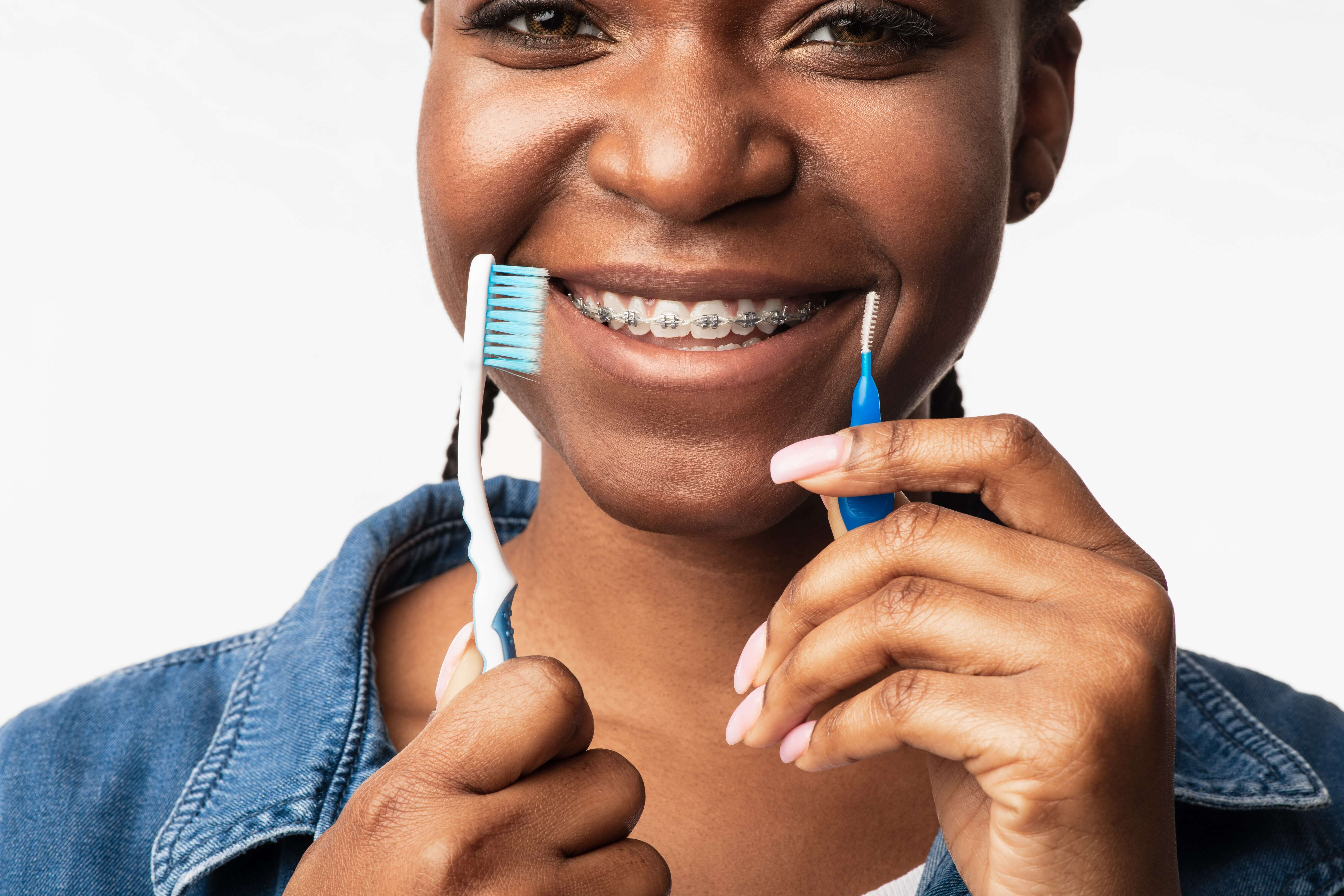 7 datos importantes de la higiene oral en pacientes con ortodoncia